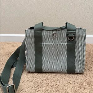 Lululemon two tone canvas mini tote bag 4.5L